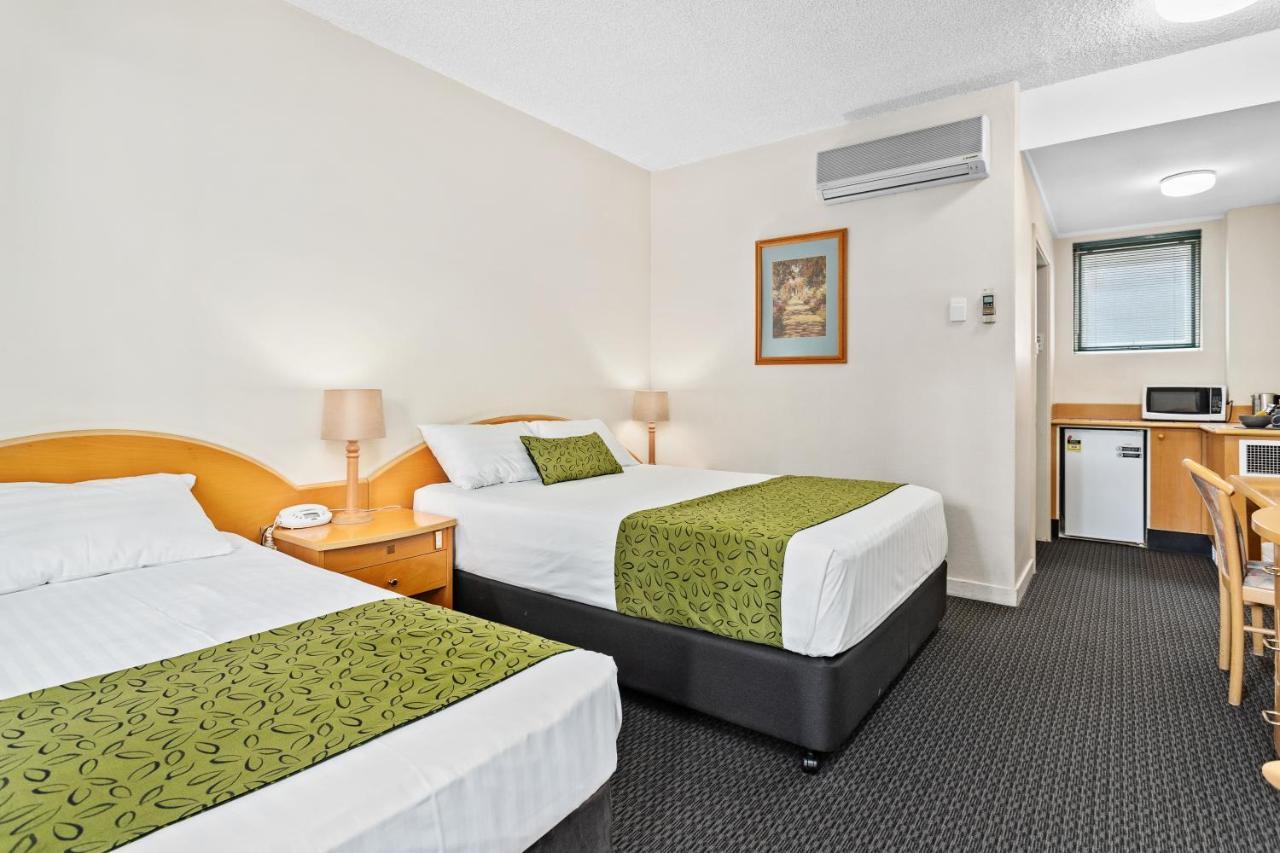 Park Motor Inn Тувумба Экстерьер фото