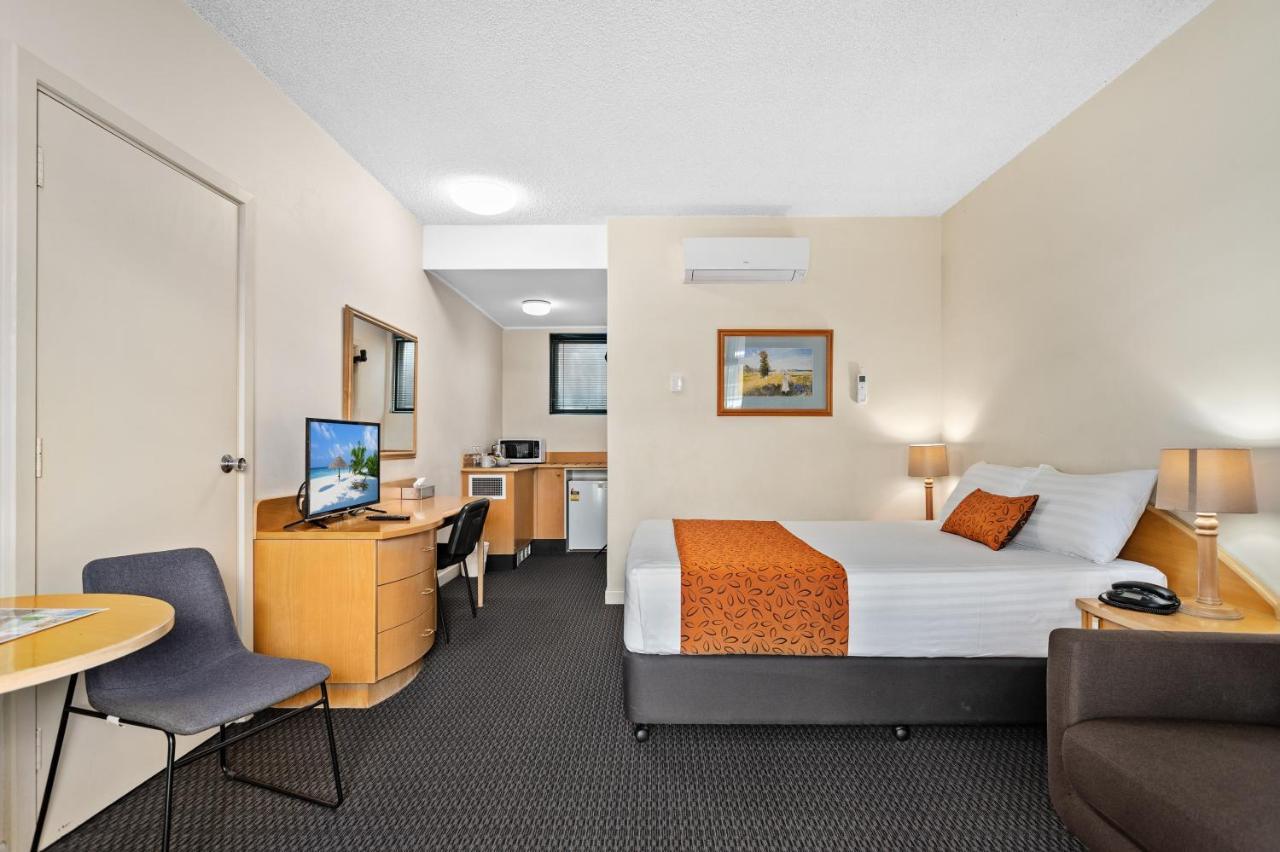 Park Motor Inn Тувумба Экстерьер фото